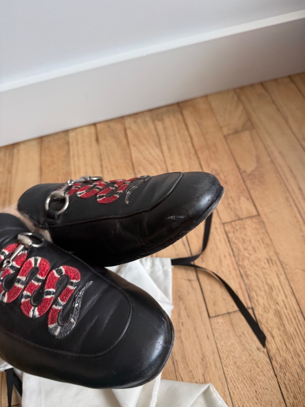 Gucci Black Leather Fur-Lined Mules with Red & White Snake Embroidery Size 11 - Picture 6 of 8